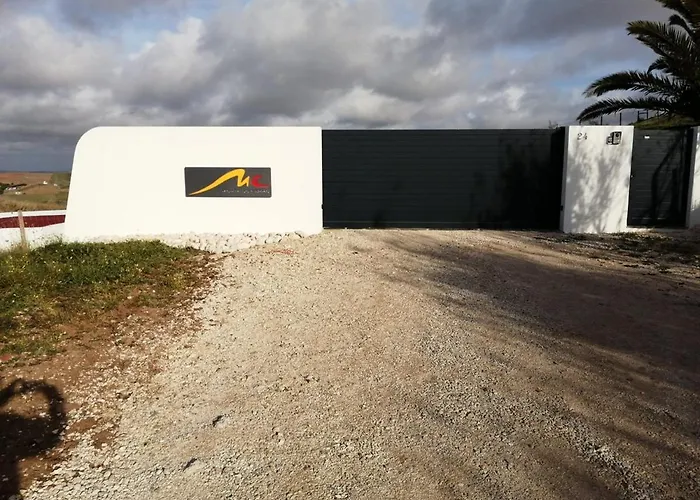 مزرعة للإقامة Monte Do Carmo Encarnacao